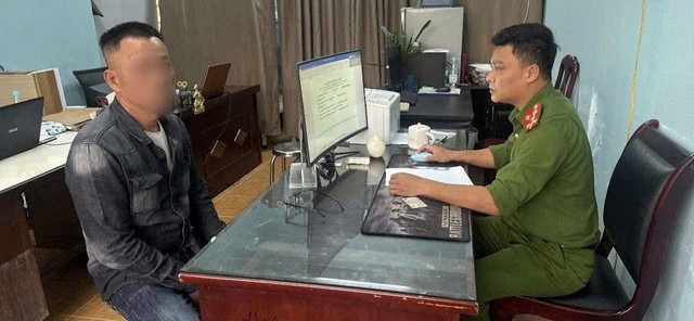 Vụ đập ph&aacute; xe Grab ở Đ&agrave; Nẵng: H&agrave;nh vi vi phạm ph&aacute;p luật v&agrave; hậu quả nghi&ecirc;m trọng - Ảnh 1.