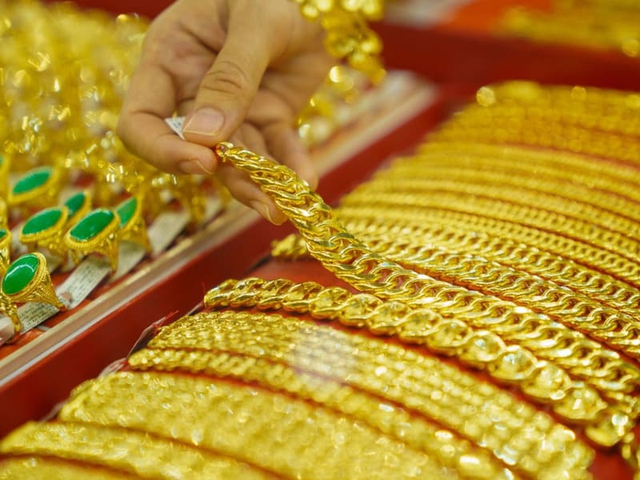 Đầu năm c&oacute; n&ecirc;n mua v&agrave;ng kh&ocirc;ng? - Ảnh 4.