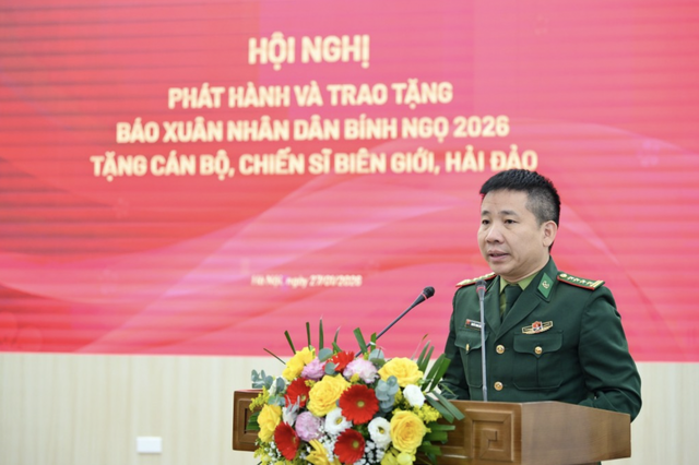 40.000 tờ báo Xuân gửi tặng cán bộ, chiến sĩ biên giới và hải đảo - Ảnh 2. 40.000 tờ báo Xuân gửi tặng cán bộ, chiến sĩ biên giới và hải đảo - Ảnh 2.