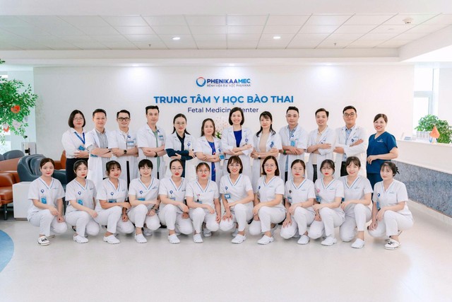 Kỹ thuật nội soi buồng ối dẫn lưu dịch m&agrave;ng phổi: Trao hi vọng cho thai nhi bị tr&agrave;n dịch bẩm sinh - Ảnh 3.