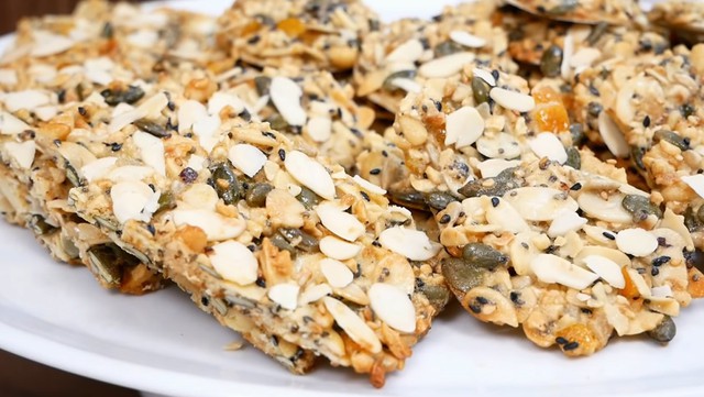 Bật m&iacute; c&aacute;c loại b&aacute;nh kẹo ngon ng&agrave;y Tết m&agrave; bạn n&ecirc;n biết - Ảnh 2.