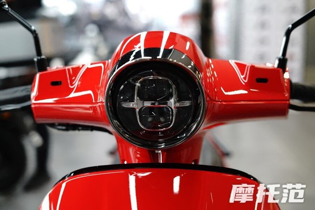 Xe ga 150cc giá 59 triệu đồng của Honda thiết kế cực đẹp, trang bị xịn ngang SH, SH Mode, rẻ chỉ như Air Blade - Ảnh 4. Xe ga 150cc giá 59 triệu đồng của Honda thiết kế cực đẹp, trang bị xịn ngang SH, SH Mode, rẻ chỉ như Air Blade - Ảnh 4.