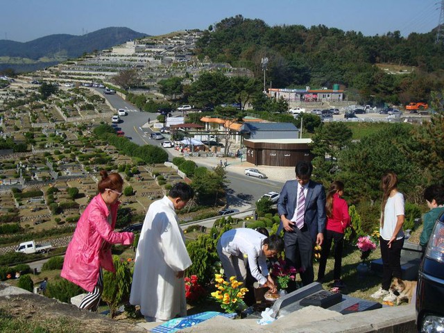 Tảo mộ v&agrave;o dịp n&agrave;o l&agrave; tốt, những điều ki&ecirc;ng kỵ cần tr&aacute;nh khi tảo mộ - Ảnh 4.