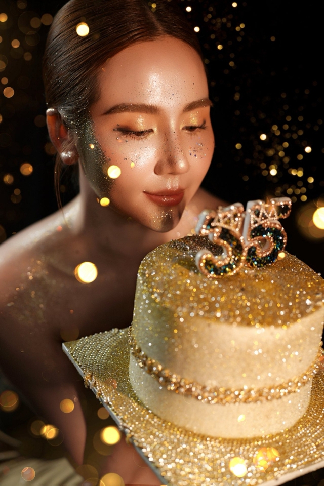 Nữ tổng tài Phan Minh Huyền tỏa sáng trong cách em 1 milimet và cuộc sống độc thân - Ảnh 10. Nữ tổng tài Phan Minh Huyền tỏa sáng trong cách em 1 milimet và cuộc sống độc thân - Ảnh 10.