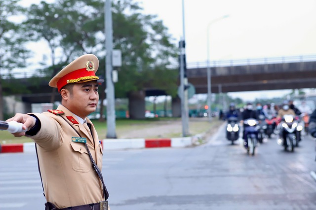 Tin s&aacute;ng 7/1: B&aacute;c sĩ c&uacute;i đầu trước quyết định của gia đ&igrave;nh c&oacute; người th&acirc;n chết n&atilde;o; Tuổi nghỉ hưu của gi&aacute;o vi&ecirc;n từ 2026 - Ảnh 5.