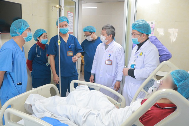 Tình trạng sức khỏe ban đầu của 15 trường hợp vụ cháy ngõ 82 Trần Cung, Hà Nội - Ảnh 3. Tình trạng sức khỏe ban đầu của 15 trường hợp vụ cháy ngõ 82 Trần Cung, Hà Nội - Ảnh 3.