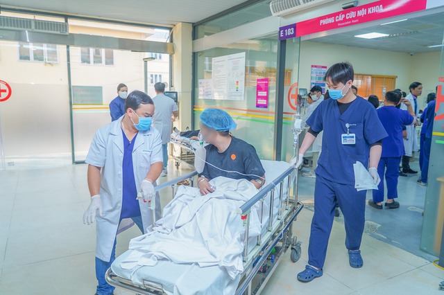 Tình trạng sức khỏe ban đầu của 15 trường hợp vụ cháy ngõ 82 Trần Cung, Hà Nội - Ảnh 2. Tình trạng sức khỏe ban đầu của 15 trường hợp vụ cháy ngõ 82 Trần Cung, Hà Nội - Ảnh 2.