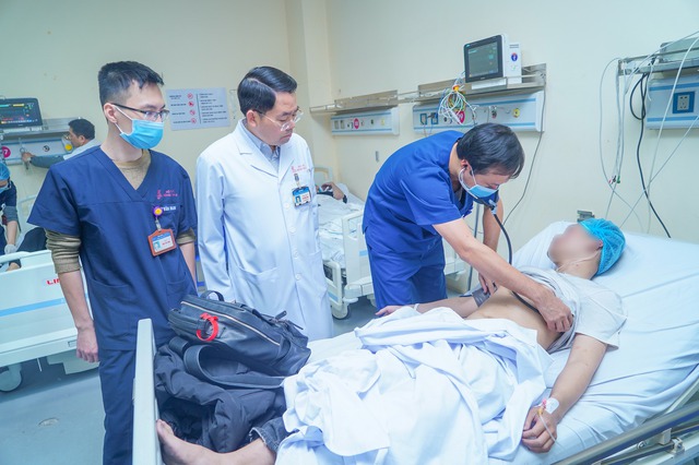 Tình trạng sức khỏe ban đầu của 15 trường hợp vụ cháy ngõ 82 Trần Cung, Hà Nội - Ảnh 6. Tình trạng sức khỏe ban đầu của 15 trường hợp vụ cháy ngõ 82 Trần Cung, Hà Nội - Ảnh 6.