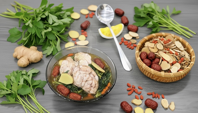 M&ugrave;a đ&ocirc;ng ai cũng m&ecirc; &oacute;c heo, nhưng chuy&ecirc;n gia cảnh b&aacute;o 6 nh&oacute;m người ăn v&agrave;o lại 'rước họa' cho sức khỏe - Ảnh 1.