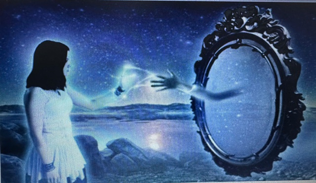 Tại sao phải che to&agrave;n bộ gương khi nh&agrave; c&oacute; người mất - Ảnh 2.