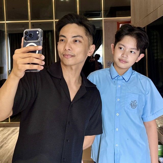 Phan Hiển 'giật m&igrave;nh' v&igrave; sự cao lớn của con trai 10 tuổi - Ảnh 2.