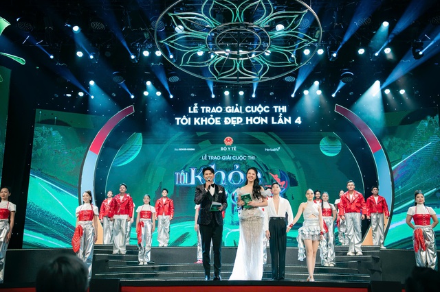 MC Vũ Mạnh Cường: 'Thói quen tập luyện thể dục giúp hạnh phúc hơn' - Ảnh 2. MC Vũ Mạnh Cường: 'Thói quen tập luyện thể dục giúp hạnh phúc hơn' - Ảnh 2.