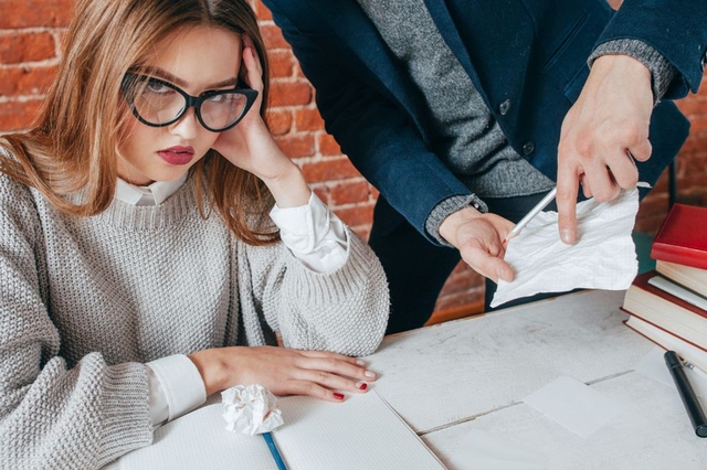 Thứ đáng sợ nhất không phải là thiếu tiền, chính 3 thứ này mới khiến bạn 'không ngóc đầu lên được' - Ảnh 1. Thứ đáng sợ nhất không phải là thiếu tiền, chính 3 thứ này mới khiến bạn 'không ngóc đầu lên được' - Ảnh 1.