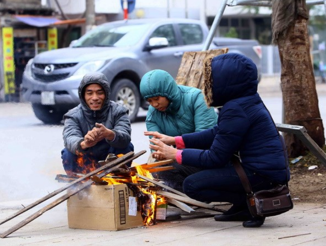 Không khí lạnh bao trùm, thời điểm nào Hà Nội rét dưới 10 độ? - Ảnh 2. Không khí lạnh bao trùm, thời điểm nào Hà Nội rét dưới 10 độ? - Ảnh 2.