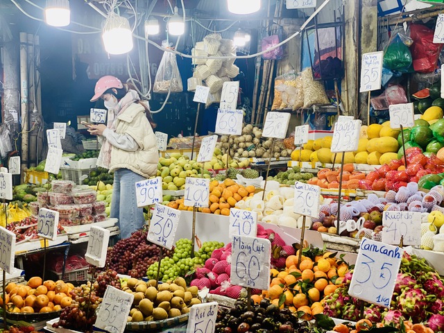 D&acirc;u t&acirc;y Trung Quốc 'đội lốt' h&agrave;ng Việt b&aacute;n tr&agrave;n ngập thị trường, người ti&ecirc;u d&ugrave;ng cần lưu &yacute; điều n&agrave;y để kh&ocirc;ng bị qua mặt - Ảnh 1.