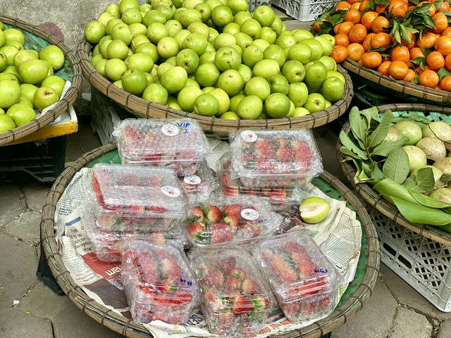 D&acirc;u t&acirc;y Trung Quốc &ldquo;đội lốt&rdquo; h&agrave;ng Việt b&aacute;n tr&agrave;n ngập thị trường, người ti&ecirc;u d&ugrave;ng cần lưu &yacute; điều n&agrave;y - Ảnh 4.