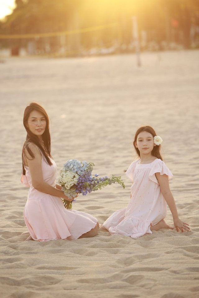 H&agrave; Anh v&agrave; chồng - Ảnh 2.