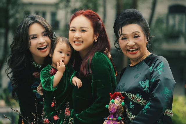 &Ocirc;ng x&atilde; Thanh Lam ch&uacute;c mừng sinh nhật con g&aacute;i ri&ecirc;ng trong ng&agrave;y đặc biệt - Ảnh 1.