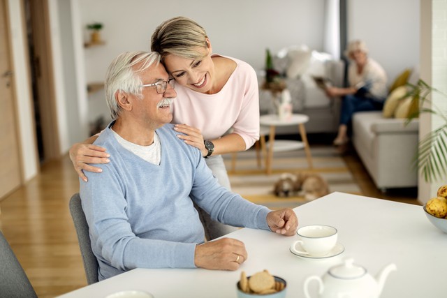 Về hưu mới thấm: C&oacute; 3 điều cha mẹ c&agrave;ng giữ k&iacute;n, tuổi gi&agrave; c&agrave;ng b&igrave;nh y&ecirc;n - Ảnh 1.