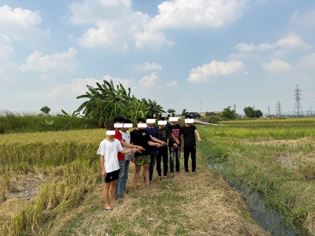 Bắc Ninh: Bắt giữ nh&oacute;m 8 thanh thiếu ni&ecirc;n d&ugrave;ng hơi cay, hung kh&iacute; cướp t&agrave;i sản tại KCN Quế V&otilde; - Ảnh 2.