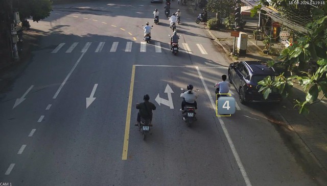 Bắc Ninh: Một người đ&agrave;n &ocirc;ng bị camera AI bắt lỗi 'qu&ecirc;n' đội mũ 10 lần  - Ảnh 4.