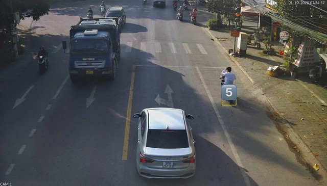 Bắc Ninh: Một người đ&agrave;n &ocirc;ng bị camera AI bắt lỗi 'qu&ecirc;n' đội mũ 10 lần  - Ảnh 5.