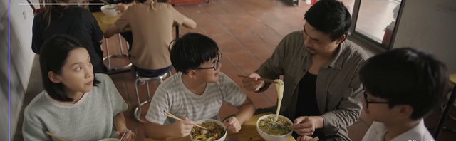 Căn nh&agrave; kh&ocirc;ng m&aacute;i che - Tập 3: Miếng  - Ảnh 3.