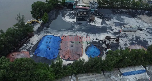 Lộ loạt tồn tại tại bến b&atilde;i ven s&ocirc;ng Đ&aacute;y ở Ninh B&igrave;nh, động th&aacute;i đ&aacute;ng ch&uacute; &yacute; của Chủ tịch x&atilde; &Yacute; Y&ecirc;n? - Ảnh 3.