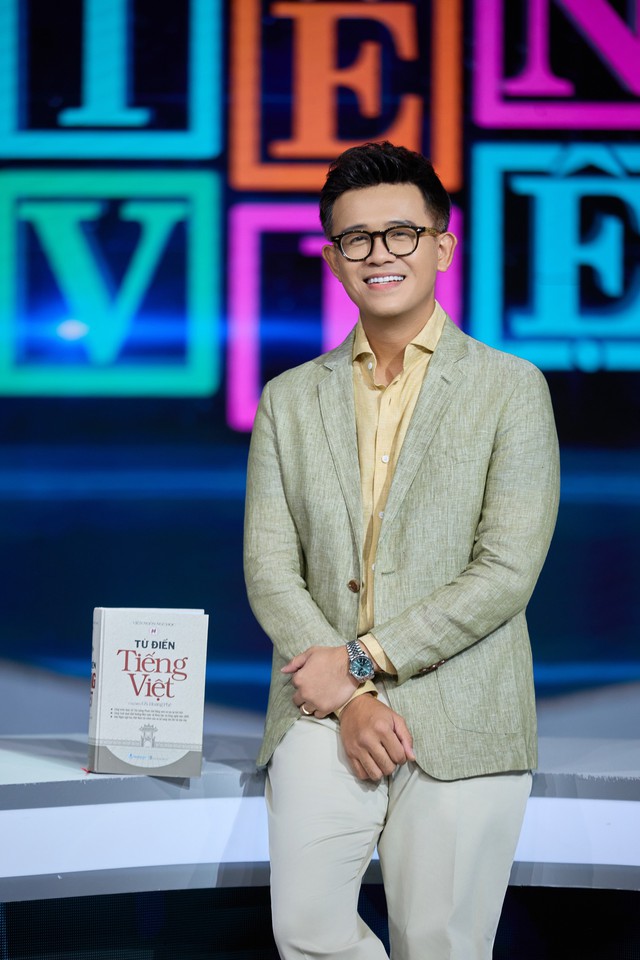 MC Đức Bảo dẫn chương tr&igrave;nh Vua tiếng Việt m&ugrave;a 7 tr&ecirc;n VTV3 năm 2026 - Ảnh 2.