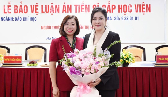 Hoa hậu bí ẩn Nguyễn Thị Huyền và cuộc sống bình yên sau khi nhận Tiến sĩ - Ảnh 2.