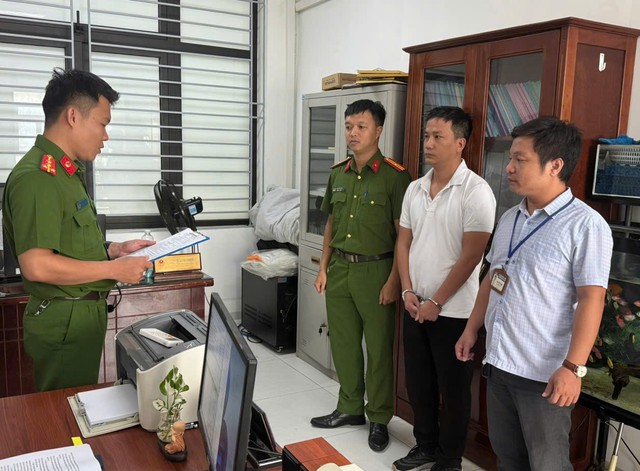 Ph&uacute; Thọ: Một xe &ocirc; tT&igrave;m bị hại trong vụ &aacute;n lừa đảo kinh doanh sim số đẹp chiếm đoạt h&agrave;ng tỷ đồng ở Đ&agrave; Nẵng&ocirc; bị camera AI ph&aacute;t hiện 96 lần vi phạm giao th&ocirc;ng, chủ xe bị phạt gần 500 triệu đồng - Ảnh 1.