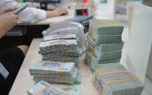 Lời khuy&ecirc;n cho người đang băn khoăn gửi tiết kiệm 100 triệu đồng kỳ hạn 3, 6 hay 12 th&aacute;ng - Ảnh 1.