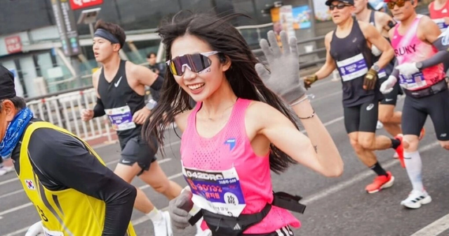 Nữ runner 25 tuổi đột ngột ng&atilde; quỵ khi chạy gần về đ&iacute;ch: 6 nh&oacute;m người cần thận trọng khi chạy bộ - Ảnh 1.