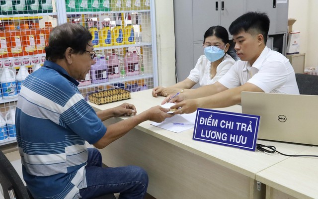 Tin tức X&atilde; hội ng&agrave;y 18 / 10: Bảo hiểm y tế v&agrave; truy n&atilde; người Vi phạm giao th&ocirc;ng - Ảnh 2.