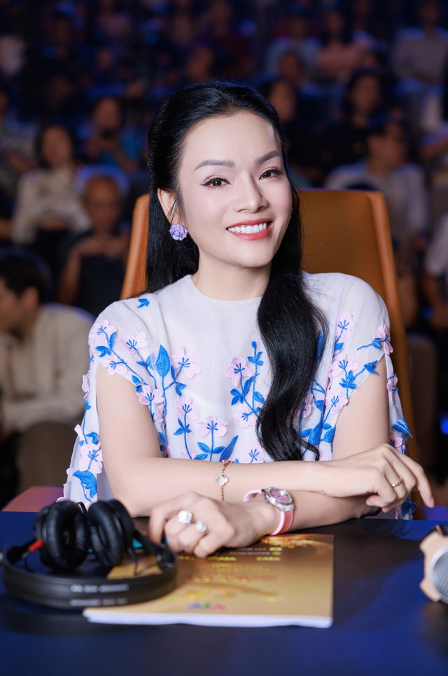 NSND Tấn Minh, NSƯT T&acirc;n Nh&agrave;n bất ngờ trước bản lĩnh của th&iacute; sinh, tiếc nuối khi hai giọng ca dừng bước - Ảnh 3.