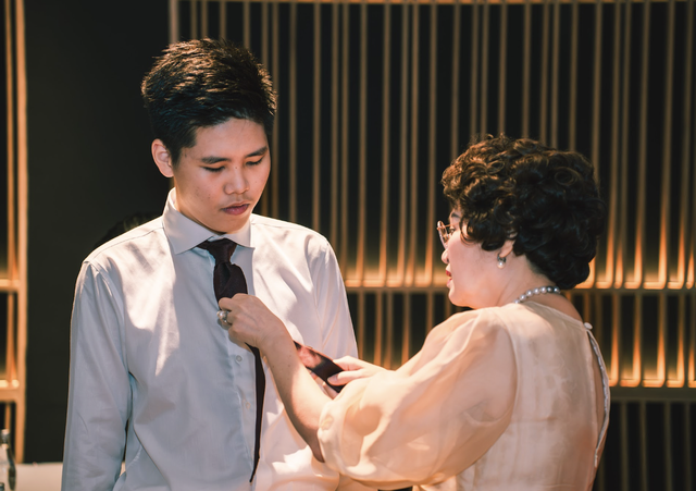 Đợi một nụ cười: H&agrave;nh tr&igrave;nh hơn 10 năm đồng h&agrave;nh c&ugrave;ng ch&aacute;u tự kỷ - Ảnh 1.