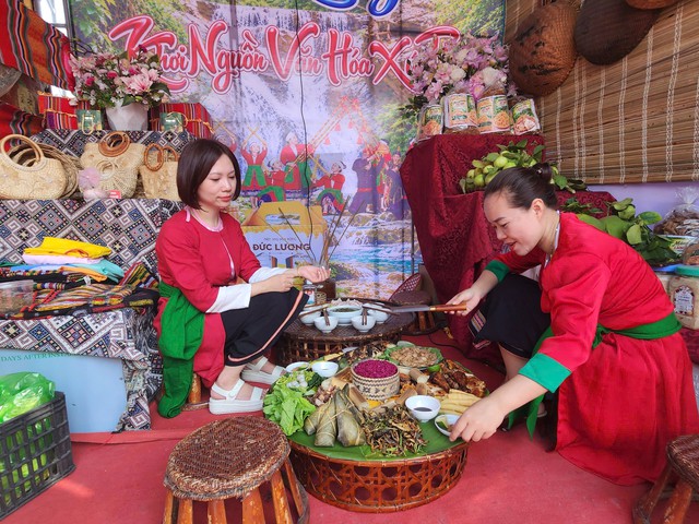 Phi&ecirc;n chợ v&ugrave;ng cao xứ Thanh tại Lam Kinh hội tụ văn h&oacute;a v&agrave; ẩm thực đặc sắc - Ảnh 7.