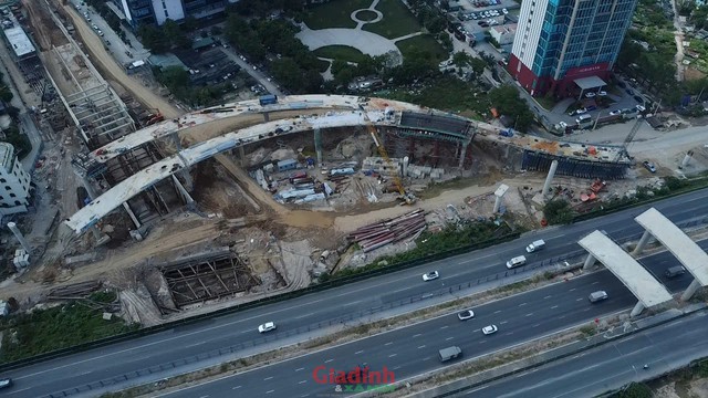 GĐXH - Được khởi c&ocirc;ng từ th&aacute;ng 4/2025 với tổng vốn đầu tư gần 2.400 tỷ đồng, dự &aacute;n n&uacute;t giao kh&aacute;c mức giữa V&agrave;nh đai 3.5 v&agrave; Đại lộ Thăng Long đang đẩy nhanh tiến độ thi c&ocirc;ng. - Ảnh 5.