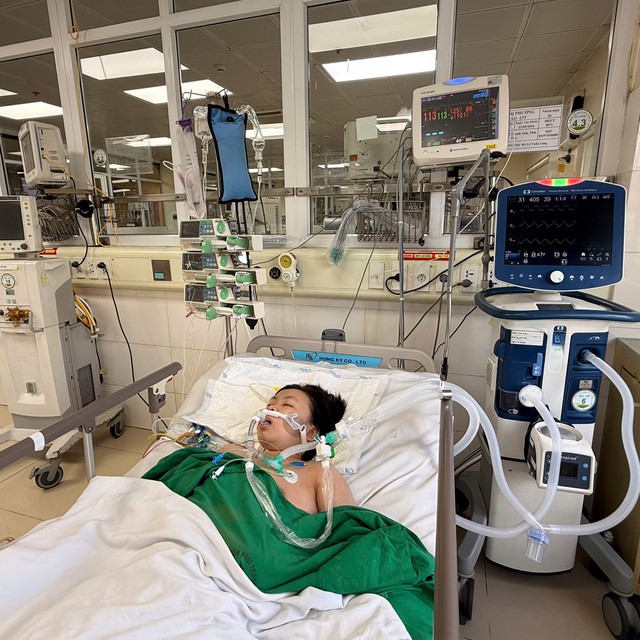 MS 1120: X&oacute;t xa cảnh mẹ nguy kịch trong viện, hai con nhỏ mong ng&oacute;ng mẹ về - Ảnh 1.
