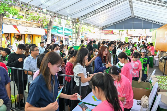 VPIM Expo ng&agrave;y đầu thu h&uacute;t runner, sẵn s&agrave;ng cho ng&agrave;y hội chạy bộ giữa l&ograve;ng H&agrave; Nội - Ảnh 2.