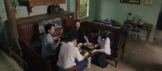 Căn nh&agrave; kh&ocirc;ng m&aacute;i che - Tập 4: Hạnh rơi sạch tiền, Toản tự &aacute;i v&igrave; nghĩ bị nghi ngờ - Ảnh 2.