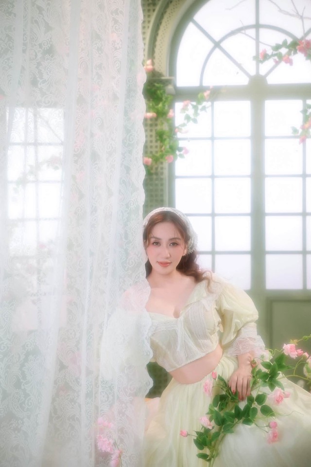Khánh Thi bất ngờ trước lời nhận xét của Phan Hiển trong bộ ảnh mới - Ảnh 4.