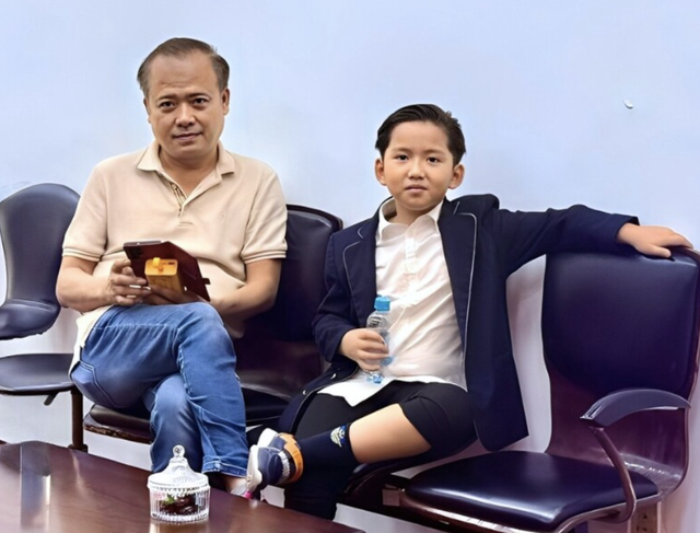 Phi Thanh V&acirc;n c&ocirc;ng khai bạn trai doanh nh&acirc;n v&agrave; chuyện con chung , con ri&ecirc;ng - Ảnh 5.