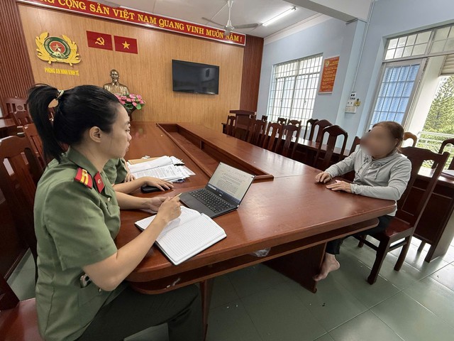 Khánh Hòa: Xử phạt người phụ nữ 125 triệu đồng vì cho mượn tài khoản ngân hàng - Ảnh 1.
