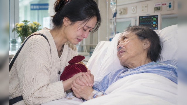 Tưởng mẹ chồng gh&eacute;t bỏ v&igrave; 7 năm chỉ gọi bằng 'c&ocirc;', b&iacute; mật nơi giường bệnh l&agrave;m t&ocirc;i bật kh&oacute;c - Ảnh 1.