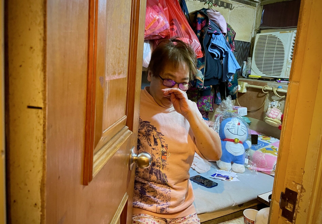 Cuộc sống chật chội ở Hong Kong: Th&aacute;ch thức trong kh&ocirc;ng gian sống hạn hẹp - Ảnh 5.