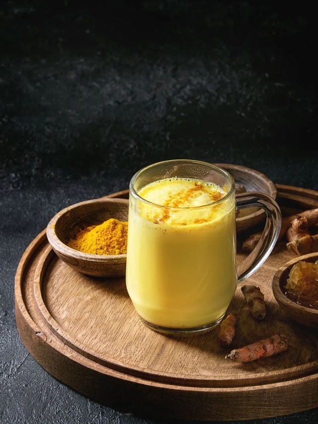 Bột nghệ và tinh bột nghệ khác nhau thế nào? Đừng nhầm loại mịn hơn là tốt hơn - Ảnh 2.