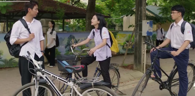 Căn nh&agrave; kh&ocirc;ng m&aacute;i che - Tập 8: Hạnh đồng &yacute; b&aacute;n nh&agrave; cho Toản - Ảnh 1.