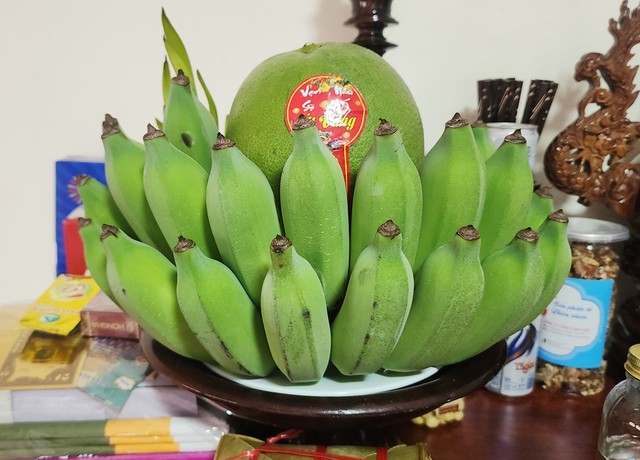 V&igrave; sao người miền Bắc thường chọn chuối v&agrave; bưởi để thắp hương? - Ảnh 1.