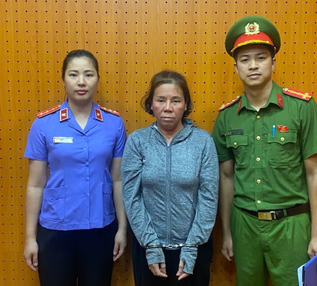 H&agrave; Nội: Khởi tố 'thần y' dỏm lừa b&aacute;n thuốc Đ&ocirc;ng y trị đột quỵ, khẩn trương t&igrave;m bị hại - Ảnh 1.